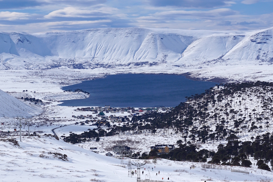 A linda e pouco conhecida Caviahue abriga um dos melhores destinos de neve para família na América do Sul